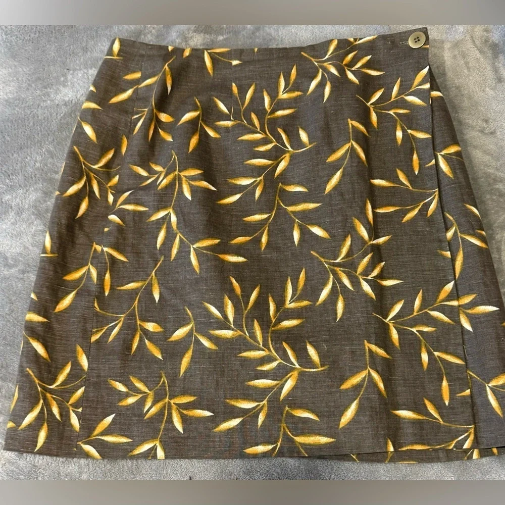 J. McLaughlin Brown A-Line Skirt with Yellow Leaf Design